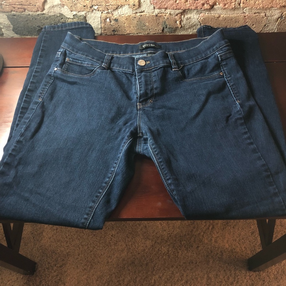 Dark wash jeggings